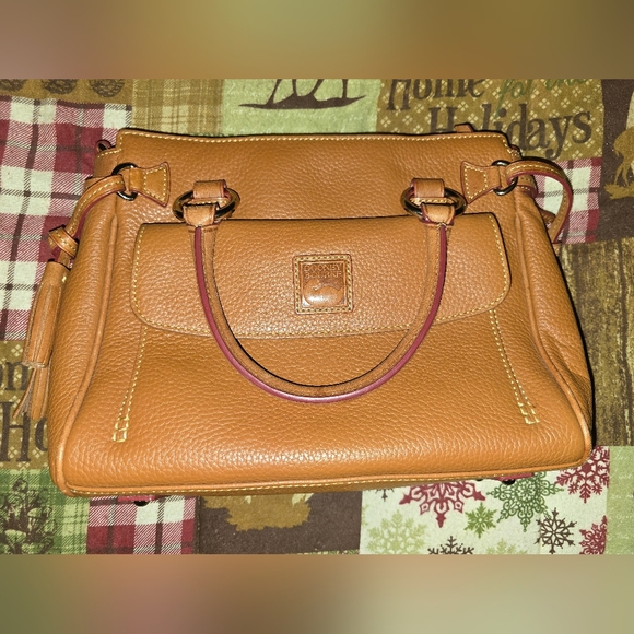 Dooney & Bourke Handbags - DOONEY & BOURKE Tan Pebbled Leather Satchel